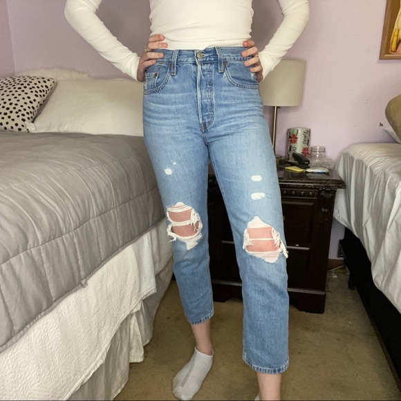 Levis 5 Crop Montgomery Patched Rare 